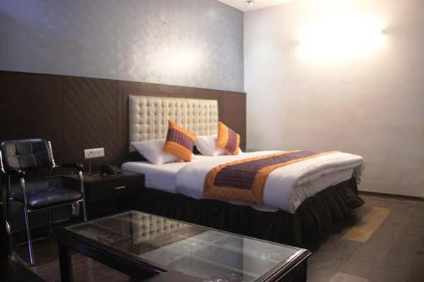 Sohana Palace New Delhi Ngoại thất bức ảnh